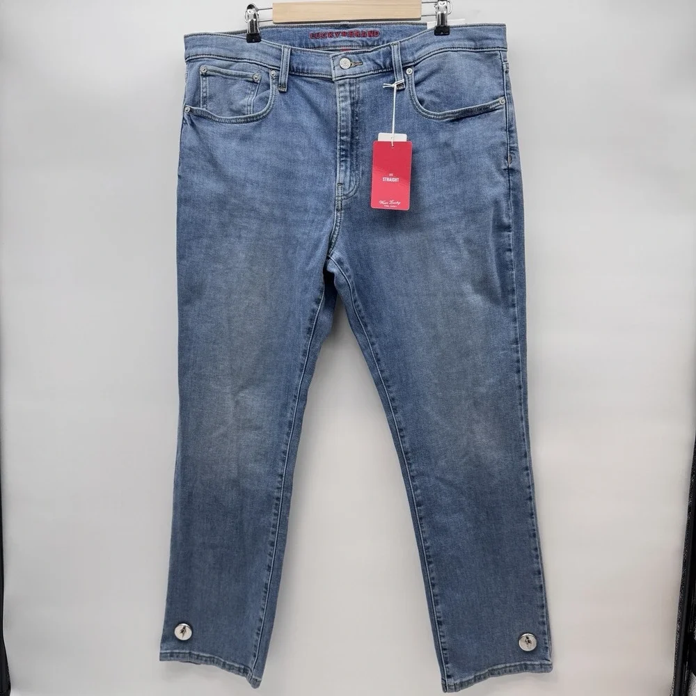 Lucky Brand Men's 223 Straight Stretch Denim Jeans Light Blue 38x32, NWT